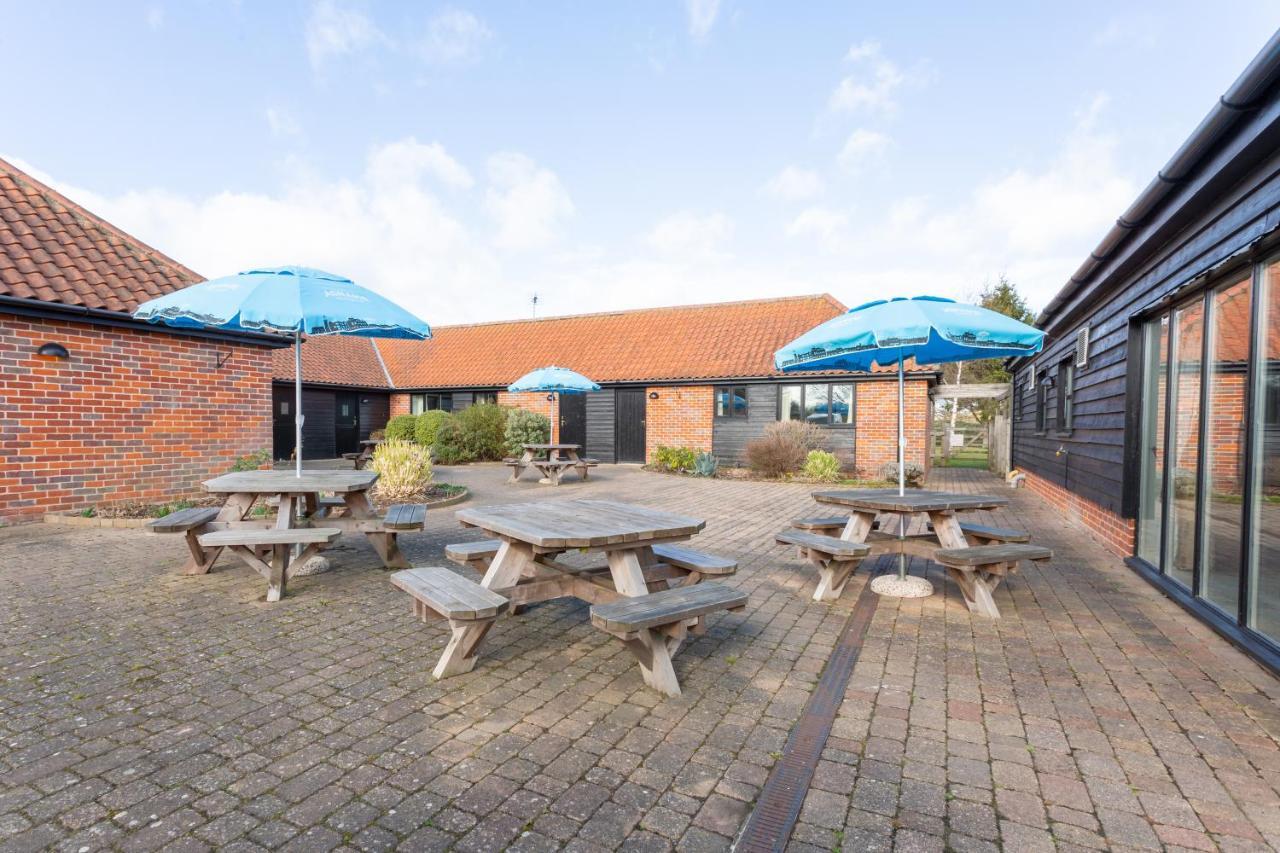 The Plough Hotel Wangford Exterior photo
